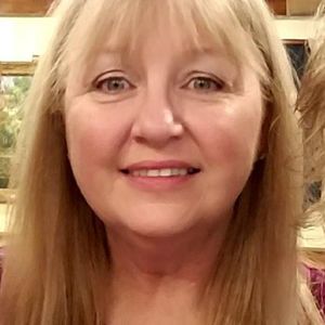 Meet your Posher, Deborah